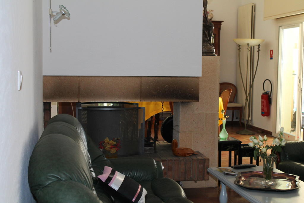 L'Ecrin D'Osely Bed & Breakfast ลูเดฟ ภายนอก รูปภาพ