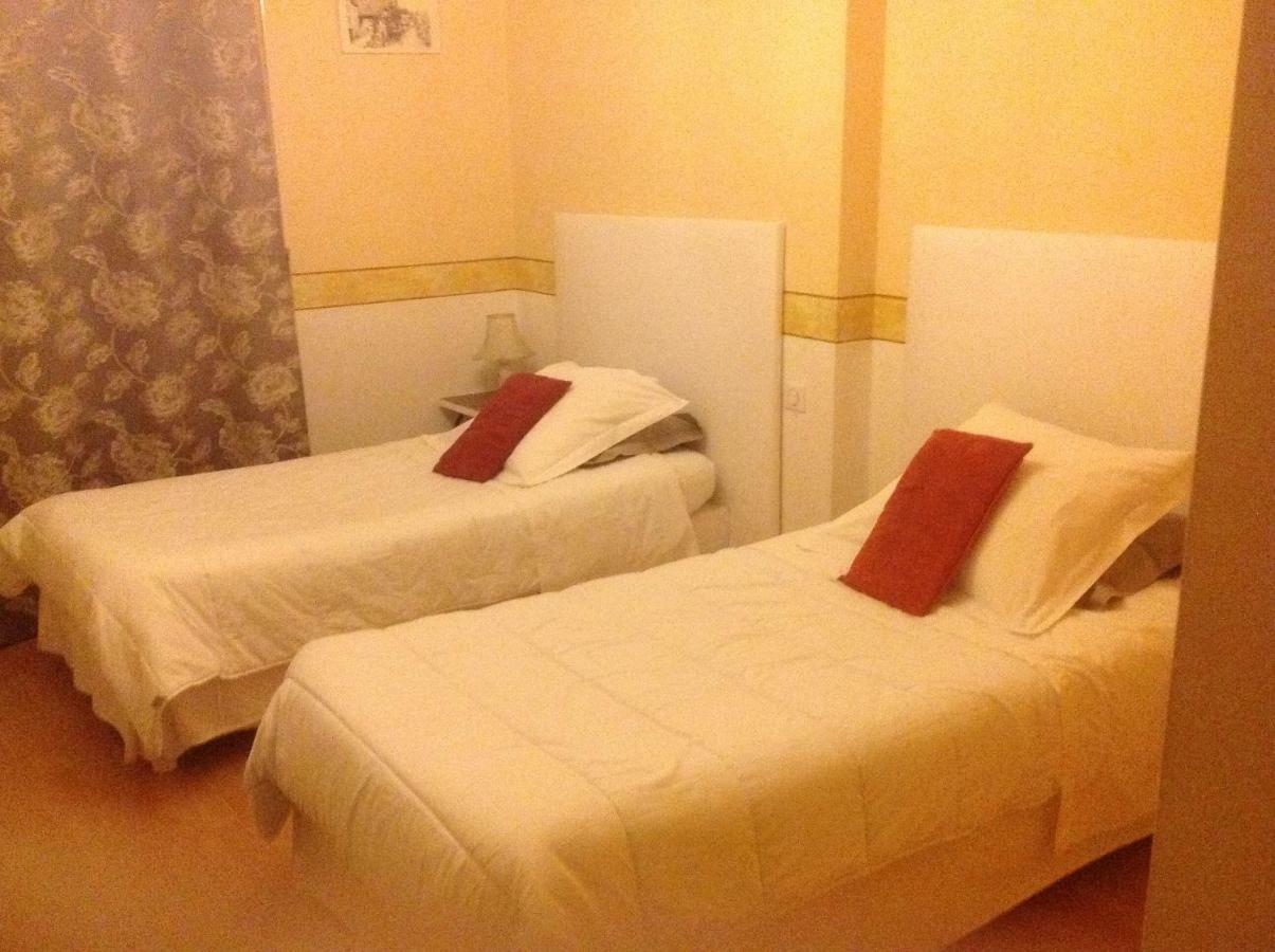 L'Ecrin D'Osely Bed & Breakfast ลูเดฟ ภายนอก รูปภาพ